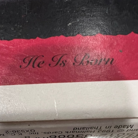 1993 dated Hallmark ornament “He is Risen” plaque of Jesus, Mary and Joseph - Picture 3 of 5